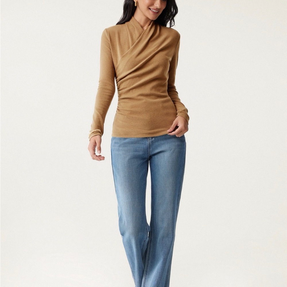 NWT OGL Dusk Blue Medium Eco-Mousse® Crossover Ruched Long Sleeve (Surplice) Top - Picture 2 of 8